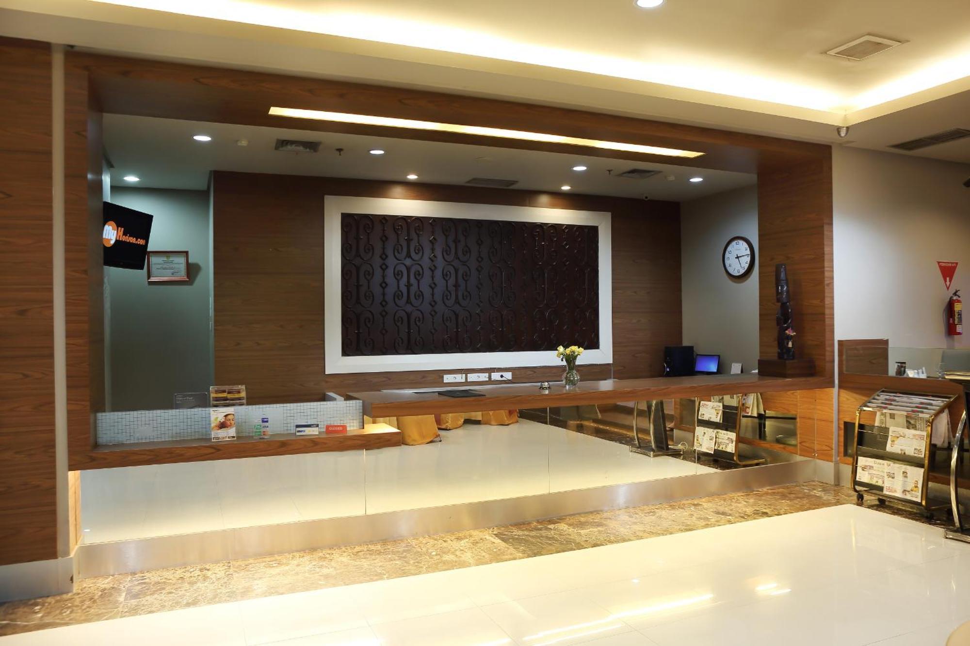 Swiss-Belexpress Jayapura Hotel Exterior foto