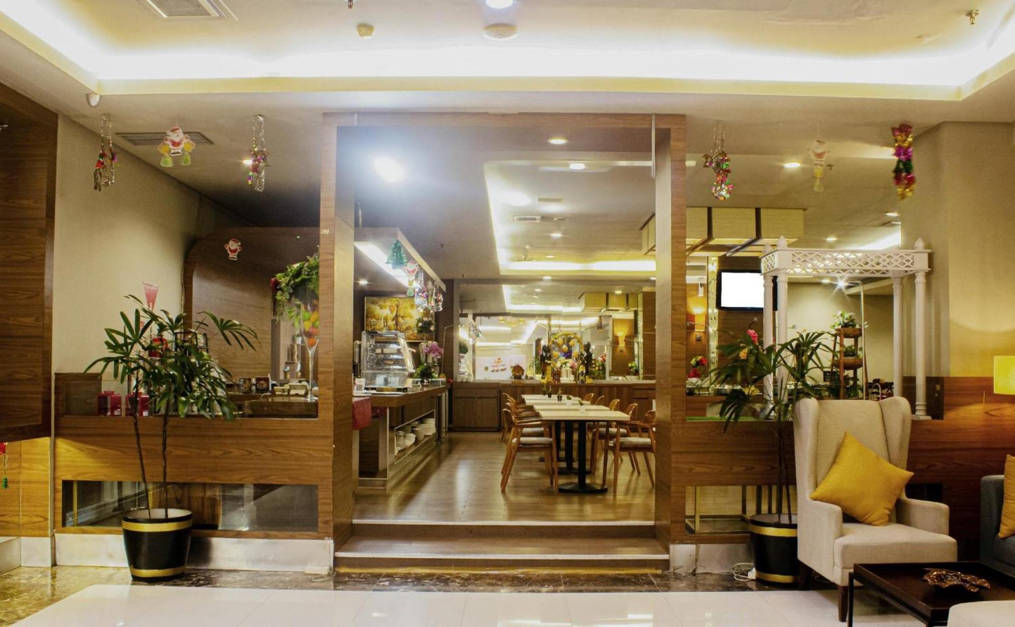 Swiss-Belexpress Jayapura Hotel Exterior foto